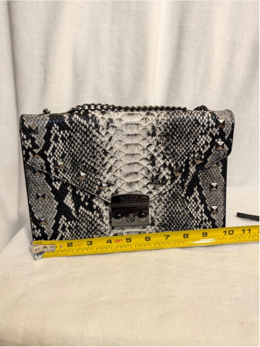 Badgley Mischka NWT Crossbody Bag Vegan Leather Snake Print - Picture 14 of 15